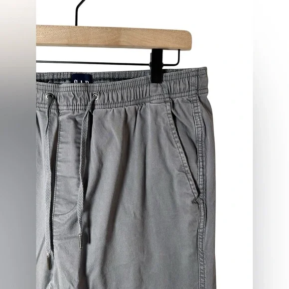 GAP Men’s Medium Gray Jogger Pants Elastic Waist Drawstring Casual Chino Fit - Picture 3 of 11